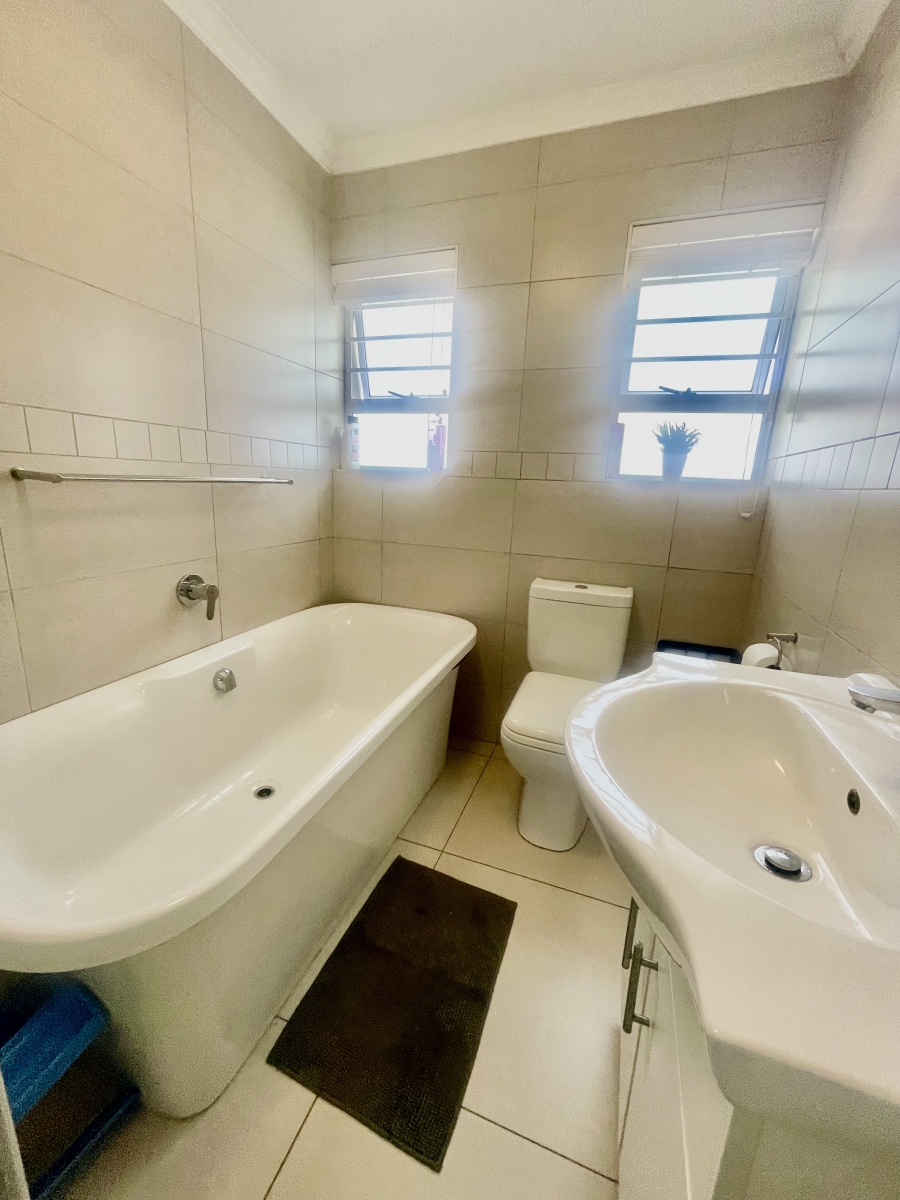 3 Bedroom Property for Sale in Beacon Bay Eastern Cape